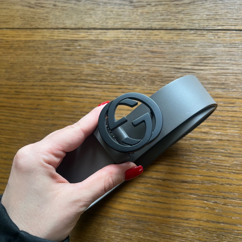 Gucci Matte Gray Belt with Matte Logo Buckle